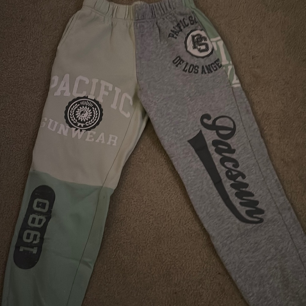 Pacsun, colors- grey, white, and greens! size XS